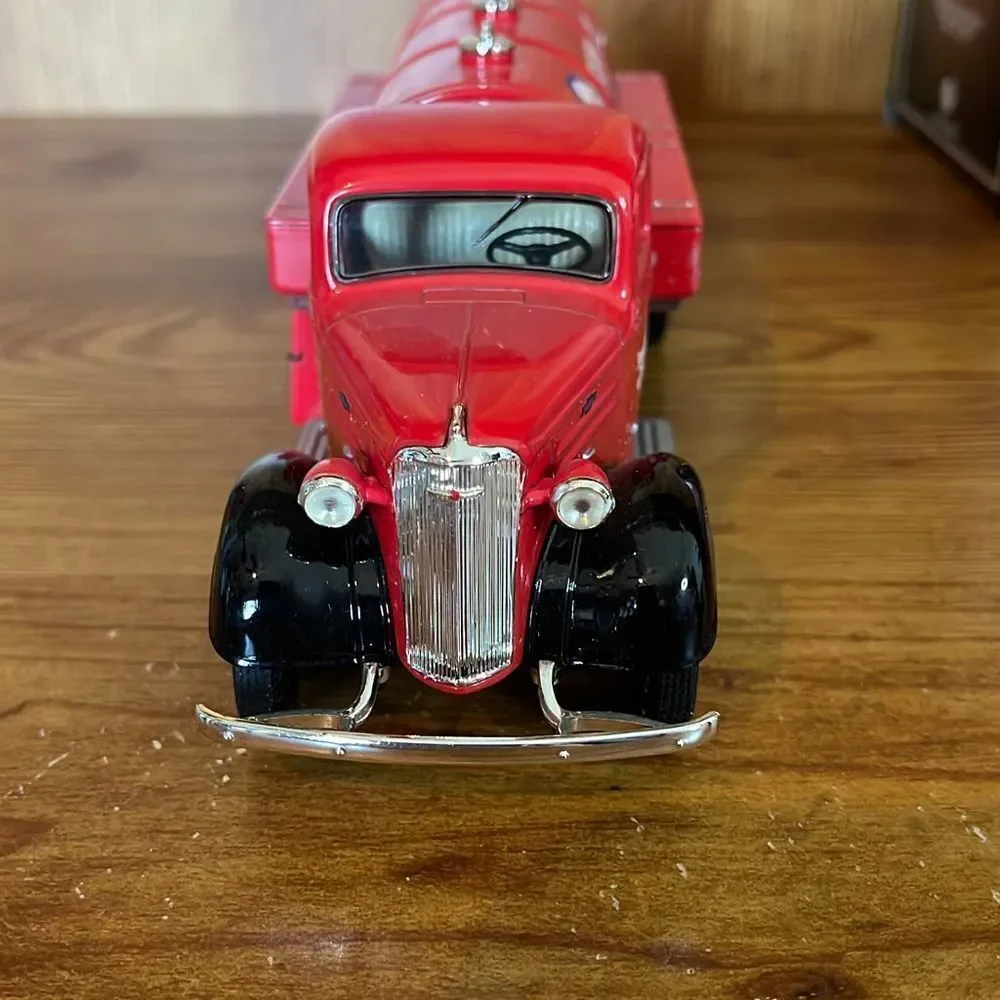 First Gear Diecast 1937 Chevrolet Oil Tanker Limited Edition 8.5”‎ long